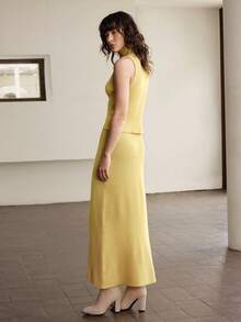 Ontre 2025 新品，羊毛混纺，冬装，女式两件套毛衣套装，现代都市风格，纯色黄色，柔软舒适的面料，合身廓形，女式两件套，商务休闲韩版时尚，网红通勤装，日常百搭装，万圣节圣诞节秋冬服装，无袖毛衣背心和长裙两件套，高领，百搭舒适，简约优雅，高领上衣和裙子两件套，时尚女式两件套