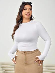 Solflare Women' Plus Size Round Neck Solid Color Slim-Fit T-Shirt