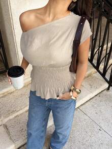 Siren Gaze Bluzka damska asymetryczna w jednolitym kolorze, lniana bluzka z odkrytymi ramionami, kolor naturalny, dopasowana bluzka z falbanką u dołu