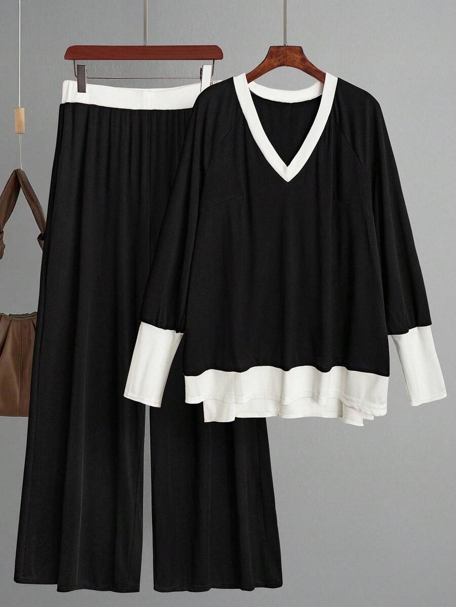 SHEIN PETITE CURVE Bộ 2 áo cổ chữ V phối gân màu tương phản cỡ lớn và quần ống rộng cho nữ, phong cách Hàn Quốc, trang phục thường ngày thanh lịch và trang phục ngày lễ - Đen và trắng - Xem 1