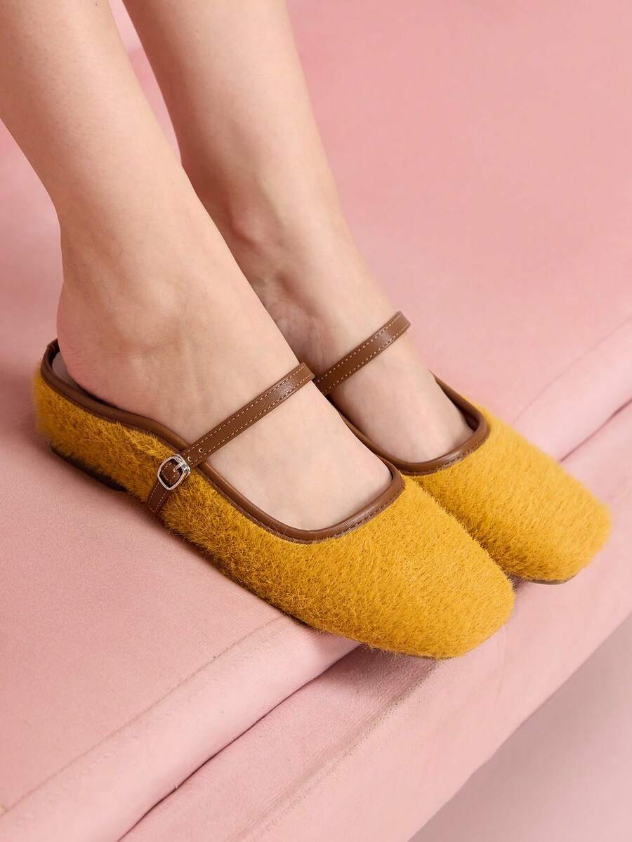 CUCCOO DOLLMOD Sepatu Flat Wanita Model Mule yang Manis, Imut, Berongga, dan Halus dengan Hiasan Pita. - Kuning - View 1