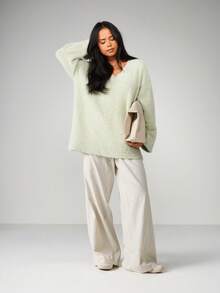 MISSGUIDED Oversized V Neck Fuzzy Knit Sweater For Winter Fall Cozy Casual Pullover Jumper - Mint Green - View 3