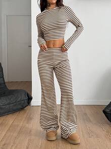 Coolane 女士秋冬街头风外出复古条纹图案弹力舒适长袖插肩T恤和小号喇叭裤两件套 - 彩色 - 查看 8