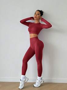 Easithlete 女式纯色短款长袖上衣和紧身裤运动休闲套装 - 酒紅色 - 查看 4