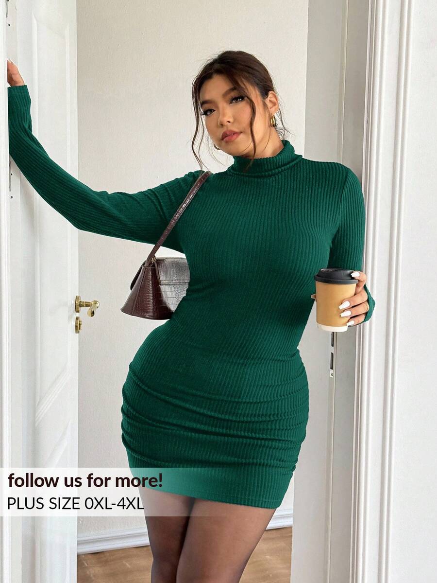 SHEIN Frenchy 大码女式高领纹理面料黑色紧身长袖连衣裙,百搭针织连衣裙,适合日常穿着和通勤,秋冬 - 墨綠色 - 查看 1