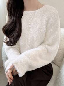FRIFUL 女士圆领撞色蝴蝶结后背宽松厚实蓬松毛衣 - 米色 - 查看 2
