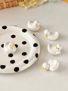 Ceramiczny stojak na pałeczki w kształcie uroczej kaczuszki, domowy, kuchenny stojak na pałeczki, dekoracja biurka, akcesorium - Kaczka - Zobacz 5