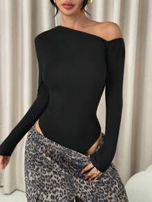 SHEIN PETITE 1pc Black Tight-Fitting One-Shoulder Long Sleeve Bodysuit, Simple & Fashionable For Casual Daily Wear - Black - View 8