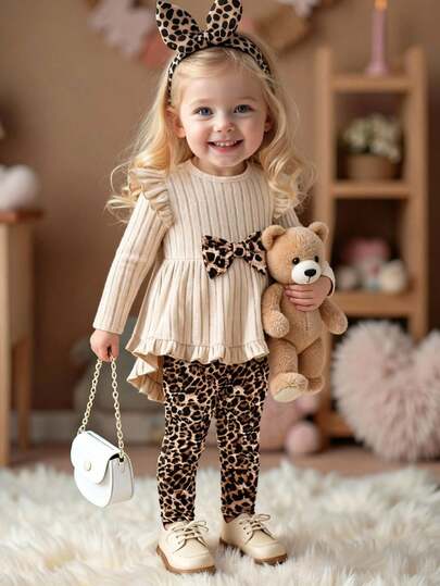 SHEIN 2 件套女婴可爱针织长袖蝴蝶结装饰上衣和豹纹裤子套装，休闲