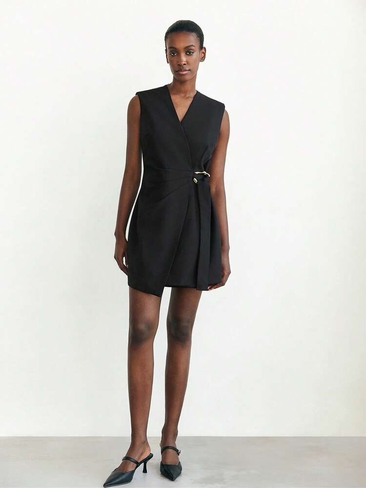 SHEIN Maija Women's Black V-Neck Sleeveless Dress With Metal Decor Button, Chic And Fashionable For Spring/Summer, Suitable For Office, Business, Casual Wear Modern Urban Casual Fashion Business Casual Women's Office Wear Low-Key Old Money Style Effortless Temperament High-End Urban Commuting High-Quality Airport Women's Wear High-End Material Modern Urban Casual Fashion Business Casual Women's Office Wear Low-Key Old Money Style Effortless Temperament High-End Urban Commuting High-Quality Airport Women Easter Summer Outfits Easter Dress Women Party Top Beach Dress Summer Holiday Outfits Each Vacation Outfits For Women  Summer Outfit For Women Going Out Outfits Graduation Graduation Outfit  Casual Dresses  Casual Blouses For Women Elegant Women's Blouses Casual Blouse For Women Formal Attire For Women Office Wear Women Business