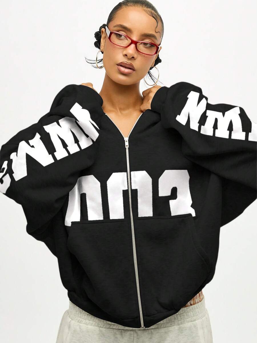SUMWON WOMEN 超大拉链连帽衫，带有粗体字母印花和兜帽，打造休闲街头风格 - 黑色 - 查看 1