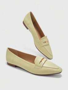 Sleekvia Women's Classic Retro Square Toe Comfortable Flat Loafers, Casual Everyday Work Flats - Beige - View 3