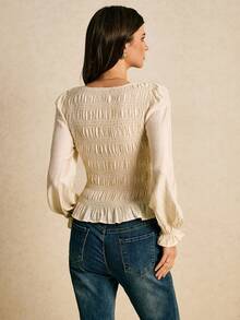 Poéselle Áo thun nữ cổ tròn tay dài xếp ly màu trơn thường ngày - Màu be - Xem 2