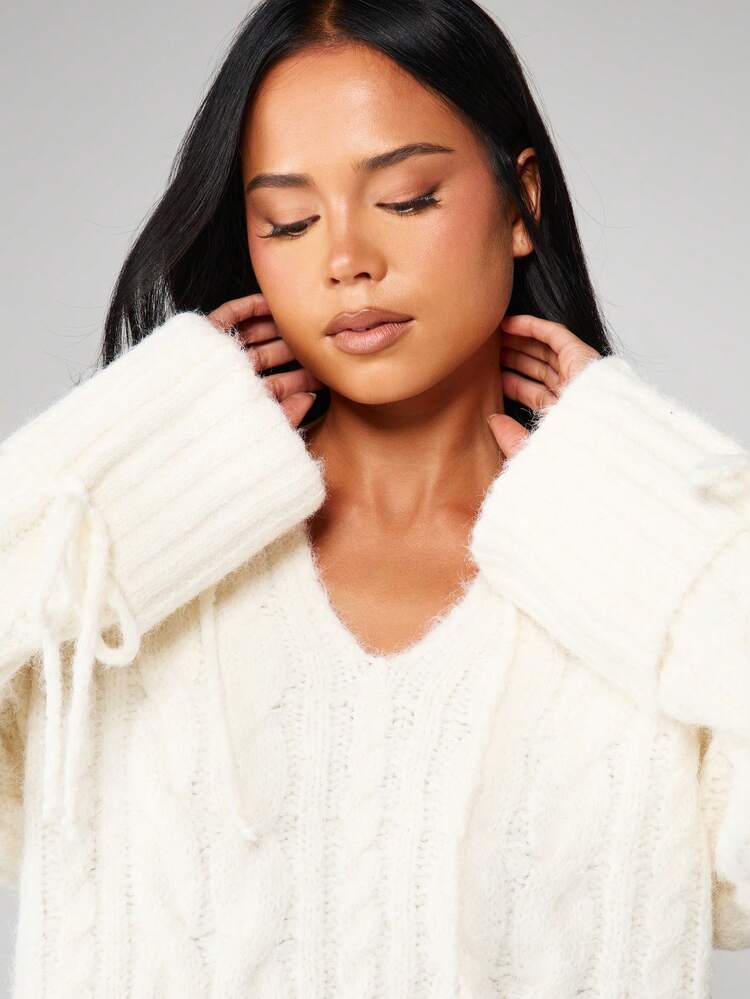 MISSGUIDED Oversized Cable Knit Hoodie With Drawstring Long Sleeve Pullover Sweater For Winter Cozy Comfort