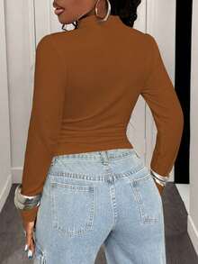 BamGleam 休闲纯色立领不对称下摆长袖 T 恤 - 棕色 - 查看 2