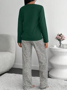 EURMUSE Cotton Women 2 Pcs Lips&Leopard Printed Long Sleeved Shirt&Leopard Pattern Sleep Bottoms Set - Green - View 2