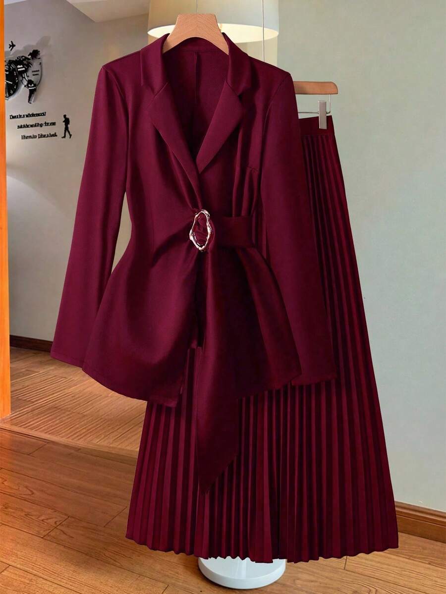 Franclia Metal Buckle Side Pleated Skirt Suit - Burgundy - View 1