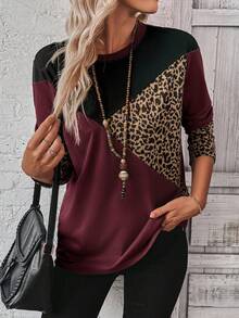 EMERY ROSE Áo thun tay dài cổ tròn họa tiết da báo Colorblock cỡ lớn mùa đông cho nữ ấm áp mùa thu đông cho nữ phong cách đồng quê cho nữ buổi hòa nhạc đồng quê cỡ lớn mùa đông, đi chơi năm mới, mới 2025, đơn giản và thời trang để mặc hàng ngày, cỡ lớn mùa đông, giáng sinh cho nữ, năm mới, đêm hẹn hò - Màu Đỏ Sâu - Xem 3