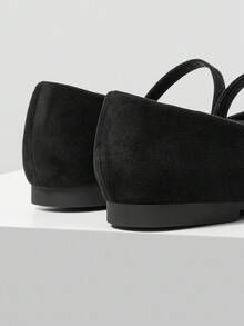 MOTF PREMIUM 女士舒适简约百搭女巫平底鞋，适合秋冬新年假期、情人节