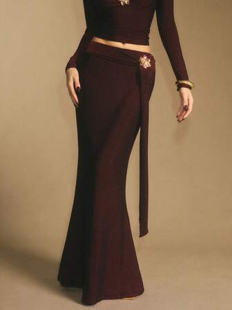 Poéselle Women's Sparkle Wrap Mermaid Maxi Skirt – Wine-Red High-Waist Tie Sash With Crystal Brooch For Glam Evening & Party Looks Glitter Maxi Skirt Mermaid Skirt Outfit Wine Red Evening Skirt High Waist Party Skirt Wrap Skirt With Brooch Holiday Glam Fashion Sparkly Formal Wear Elegant Maxi Skirt  Women's Glitter Wrap Maxi Skirt – Burgundy Shimmer Mermaid Silhouette With Gold Floral Decor, Elegant Evening & Party Wear Red Skirt Sparkly Skirt Beach Skirt New Year Skirt Christmas Skirt Winter Clothes For Women