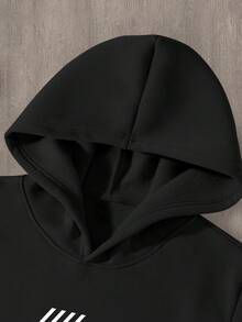 Manfinity Homme 男士斜纹印花休闲套头连帽衫和运动裤套装，秋冬舒适保暖服饰，适合秋冬穿着，包括长袖上衣、外出服、运动裤套装、连帽衫和运动裤，是冬季男士服装的理想之选，也是圣诞礼物和父亲节礼物的完美选择。 - 黑色 - 查看 6