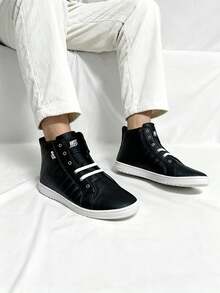 Men Tennis & Racquet Sport Shoes - Black - View 2