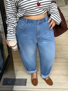 SHEIN CURVE+ 大码女式高腰口袋宽松锥形休闲牛仔裤，圣诞牛仔，圣诞节，新年，新年，大码牛仔裤，曲线修身牛仔裤，超大牛仔裤，松紧腰牛仔裤，宽松牛仔裤，锥形牛仔裤，9/10长度牛仔裤，卷边牛仔裤，多口袋牛仔裤，宽松牛仔裤，高腰大码牛仔裤，圣诞牛仔，冬季休闲牛仔裤，假日旅行牛仔裤，舒适大码裤装，节日牛仔裤，日常曲线牛仔裤，休闲通勤牛仔裤，户外风格牛仔裤，轻松牛仔裤，极简牛仔裤，法式休闲大码裤装，低调奢华牛仔裤，日常舒适牛仔裤，大码日常牛仔裤，曲线休闲牛仔裤，大码工作裤，妈妈牛仔裤，适合曲线身材的牛仔裤，曲线友好牛仔裤，舒适大码牛仔裤，大码锥形卷边牛仔裤，高弹宽松版型，适合身材丰满的女性，休闲复古风牛仔裤，尺码 8XL - 藍色 - 查看 5