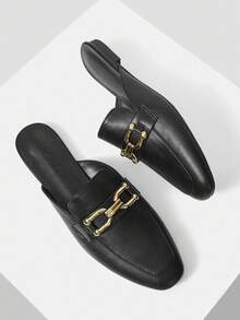 MOTF PREMIUM 休闲舒适的金属细节平底鞋，适合圣诞节、秋季新年假期、情人节 - 黑色 - 查看 4