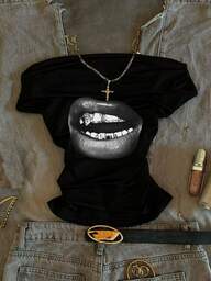 Attitoon Casual Vintage Street Graffiti Lip Print Ruched Off Shoulder Tight Short Sleeve T-Shirt For Women, Versatile Style Suitable For Early Autumn, Vintage, Academia, Sexy, Cute, Y2K, Coconut Girl, Boho, Hippie, Music Festival, Autumn/Winter Graphic