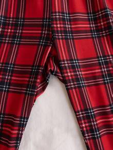 SHEIN 2 套男童睡衣，新款圆领浅灰色和海军蓝色长袖上衣，搭配灰色和白色格子和海军蓝色宽松长裤，弹力针织面料，可机洗，穿着舒适，家庭装（2 套单独出售） - 彩色 - 查看 11