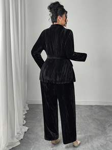 Graceveil 大码纯色天鹅绒长袖西装套装，优雅通勤