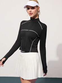 CourtClass Slim Fit Cropped Tennis Top With Contrast Stitching