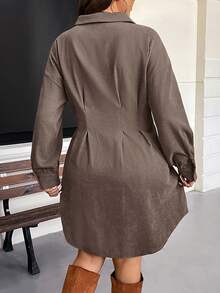 SHEIN VCAY 秋冬大码束腰开衫式休闲复古连衣裙 - 咖啡棕 - 查看 2