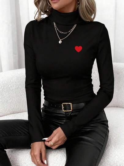 SHEIN Clasi Camiseta de cuello alto minimalista de talla grande con estampado de corazón, apta para otoño/invierno