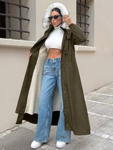 EURMUSE WOMAN BLACK OVERCOAT WITH FUR AND TEDDY LINING - Hijau Tentara - View 3