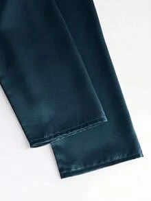 GlowEve CURVE 大码女式亮面面料长袖衬衫，通勤百搭，侧褶设计，带纽扣 - 藍色 - 查看 4
