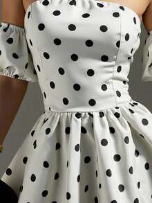 INAWLY Robe de graduation sexy mini à manches bouffantes sans bretelles en satin tissé ivoire à imprimé pois pour femmes