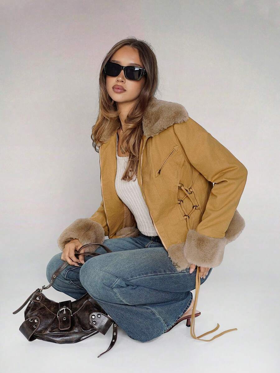 SHEIN ICON Cappotto slim fit in stile bohémien sexy ed elegante da donna per l'autunno e l'inverno, in stile Y2K e millennials, moda individualista, audace e d'avanguardia, con patch in pelliccia sintetica sui lati - Cachi - Visualizzare 1