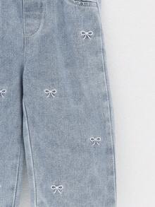 SUMWON Jeans de pierna ancha de mezclilla con estampado de lazo para niños pequeños - Pantalones informales de primavera y verano - Lavado ligero - Ver 4