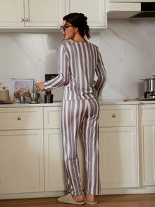 SHEIN 2件套美式休闲条纹印花长袖上衣和裤子女士睡衣套装，冬季服装 - 彩色 - 查看 2