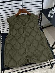 Linhara 大码休闲简约轻薄V领背心，适合秋冬季节穿着，带口袋