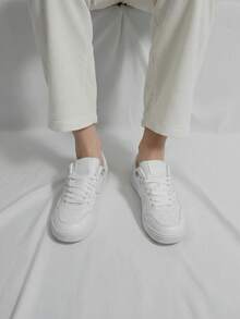 Men Tennis & Racquet Sport Shoes - White - View 3