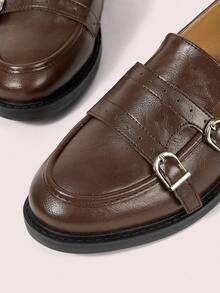 CUCCOO DOLLMOD Zapatos planos tipo mocasín con hebilla de metal decorativa para mujer - Café integral - Ver 8