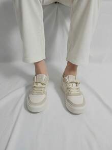 Tenis para hombre de piel sintética transpirable punta redonda con agujeta suela gruesa estilo casual minimalista para diario y moda - Beis - Ver 3