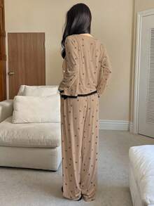 DAZY 3件套蝴蝶结印花撞色蕾丝拼接吊带背心、纽扣门襟上衣和裤子睡衣套装，冬季服装 - 卡其色 - 查看 2