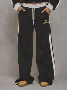 MUSERA 阔腿撞色印花标语运动裤，酷女孩街头风日常秋季学院风1997秋冬休闲装 - 黑與白 - 查看 3