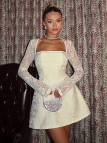 Glamine Charm 优雅蕾丝拼布复古3D浮雕花卉图案方领长袖A字裙女式连衣裙 - 杏色 - 查看 5