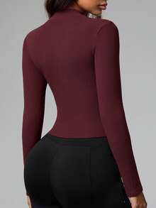 Dewbera Women's Elegant White Autumn Modest Gym Workout Zip-Up Contrast Color Stand Collar Long Sleeve Fitted Yoga Sports Jacket Spandex Cropped Tight Shirt - Burgundy - View 2