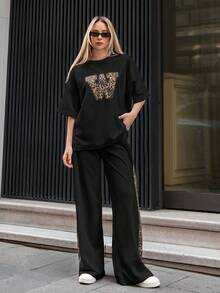 SHEIN Cottnline Plus Size Solid Color Leopard Patch Detailed Short Sleeve Drop Shoulder Top T-Shirt And Side Leopard Panel Detailed Wide Leg Sweatpants 2 Pieces Outfits Co Ords Weekend Outfit Relax Comfy Leisure - Black - View 4
