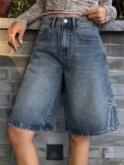 DAZY 女士常规腰围休闲蝴蝶结刺绣侧边蝴蝶结牛仔短裤 Y2k Jorts